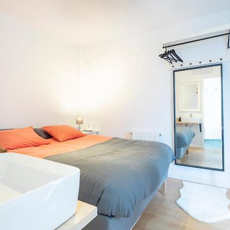 Independent Room Close To Ifema Y Aeropuertob 马德里 外观 照片