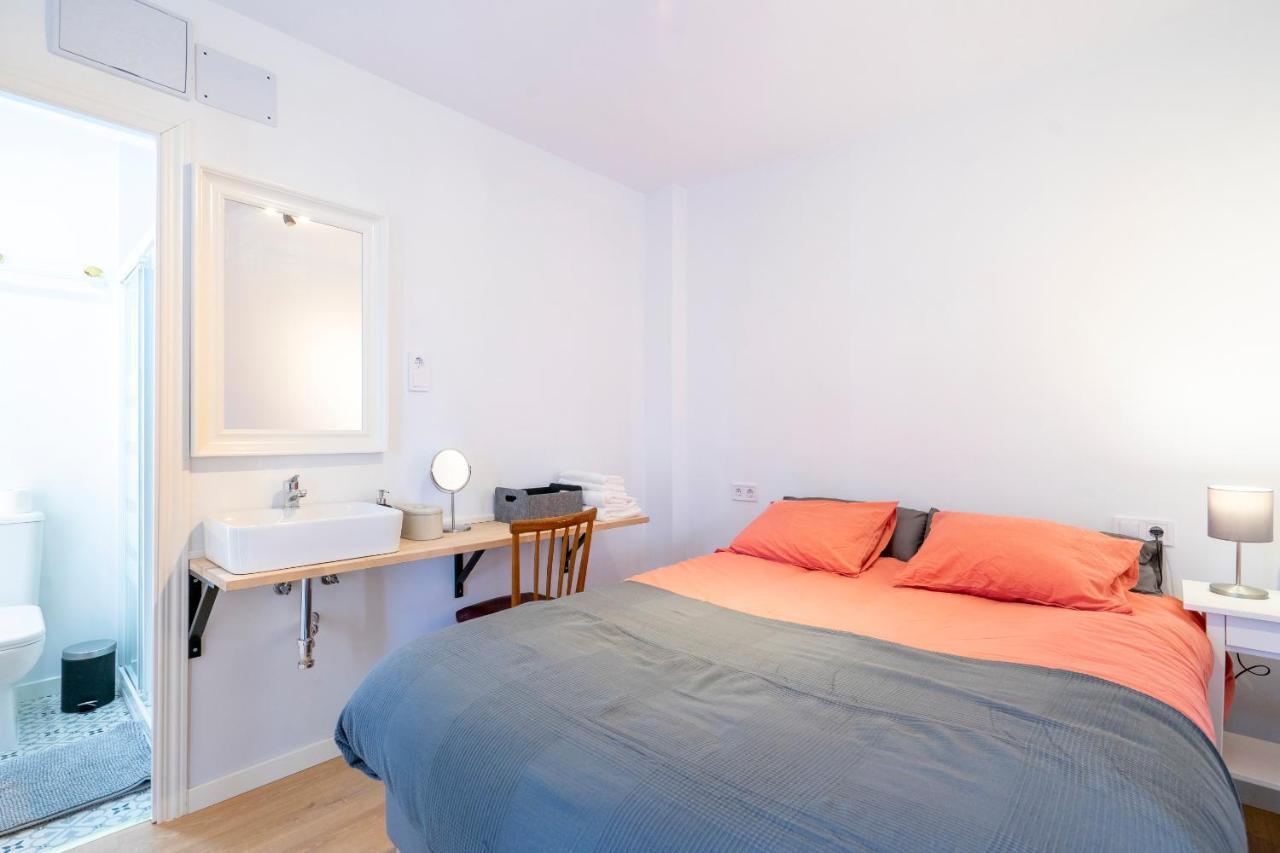 Independent Room Close To Ifema Y Aeropuertob 马德里 外观 照片